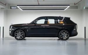 Rent Rolls Royce Cullinan in Dubai